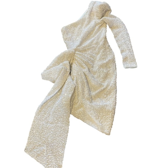 ASOS LUXE one shoulder asymmetric draped mini dress in white sequin - Picture 7 of 11